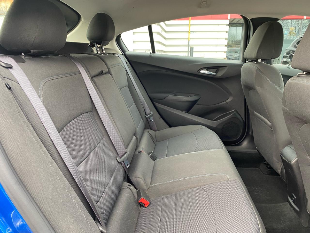 2017 Chevrolet Cruze LT | Auto | Hatchback Photo