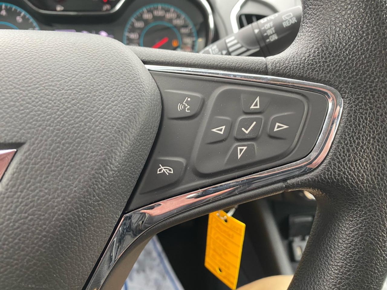 2017 Chevrolet Cruze LT | Auto | Hatchback Photo