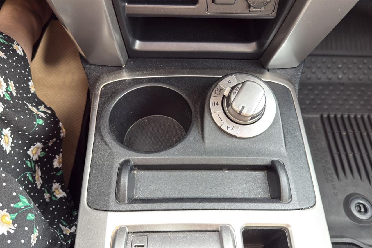 2020 Toyota 4Runner SR5 7 PASSENGER Photo