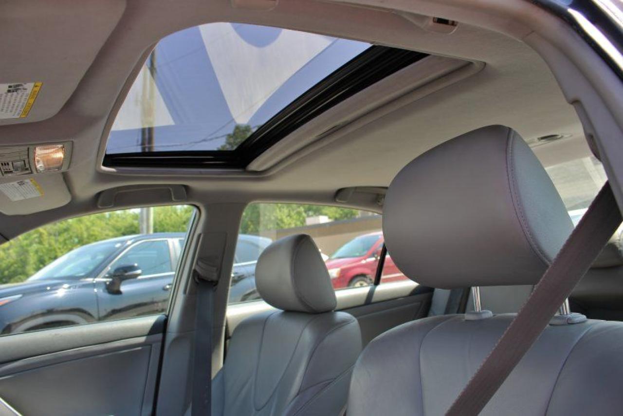 2007 Toyota Camry Synergy Hybrid*Heated Leather*Sun Roof*Bluetooth - Photo #9