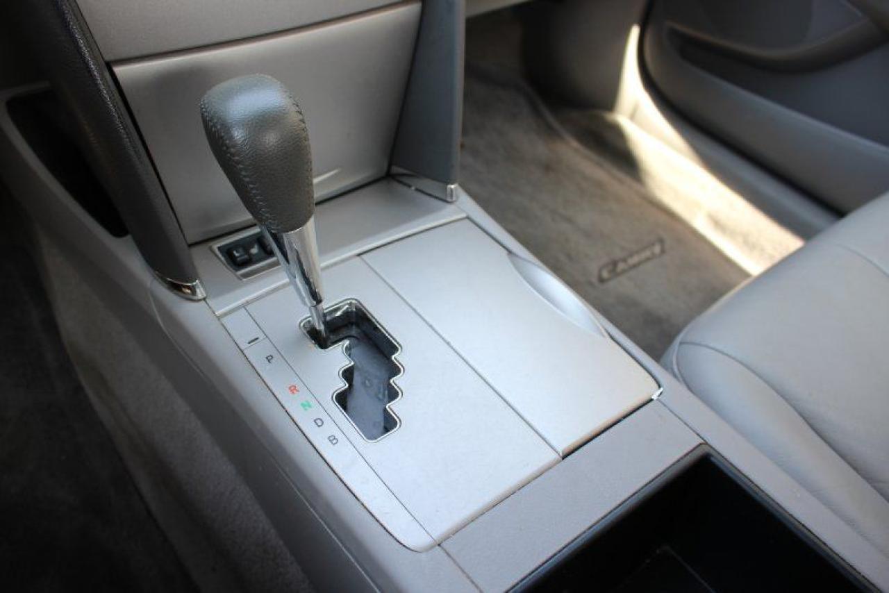 2007 Toyota Camry Synergy Hybrid*Heated Leather*Sun Roof*Bluetooth - Photo #12
