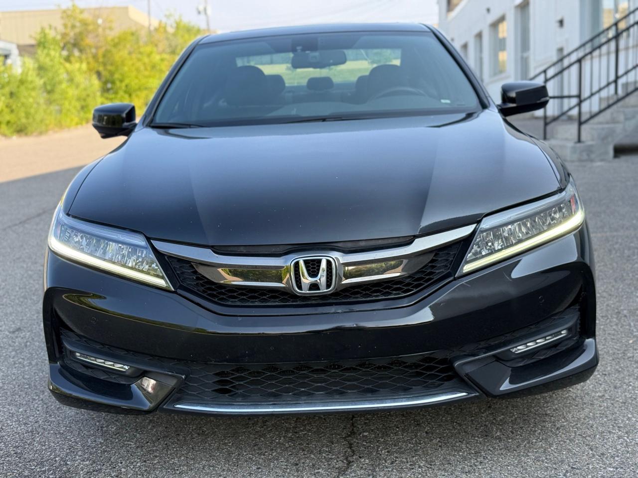 2017 Honda Accord Touring - Photo #2