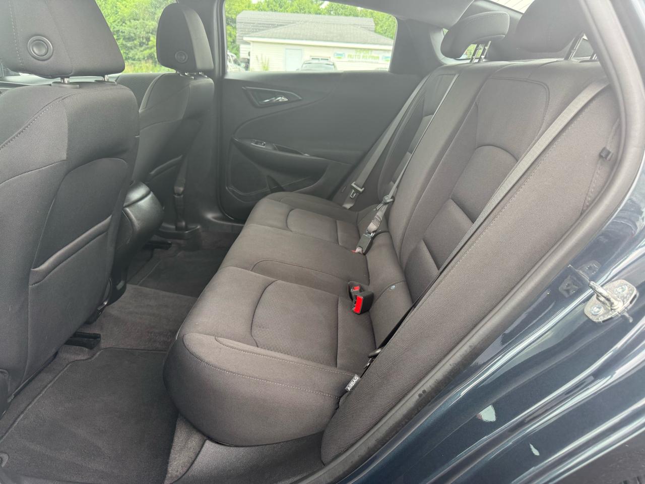 2019 Chevrolet Malibu LS Photo12
