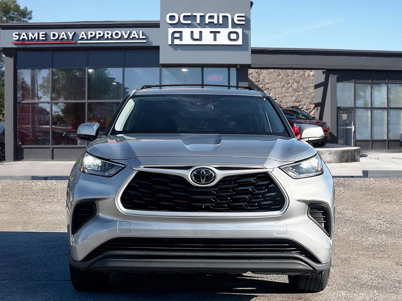 2020 Toyota Highlander LE AWD V6 - Photo #2