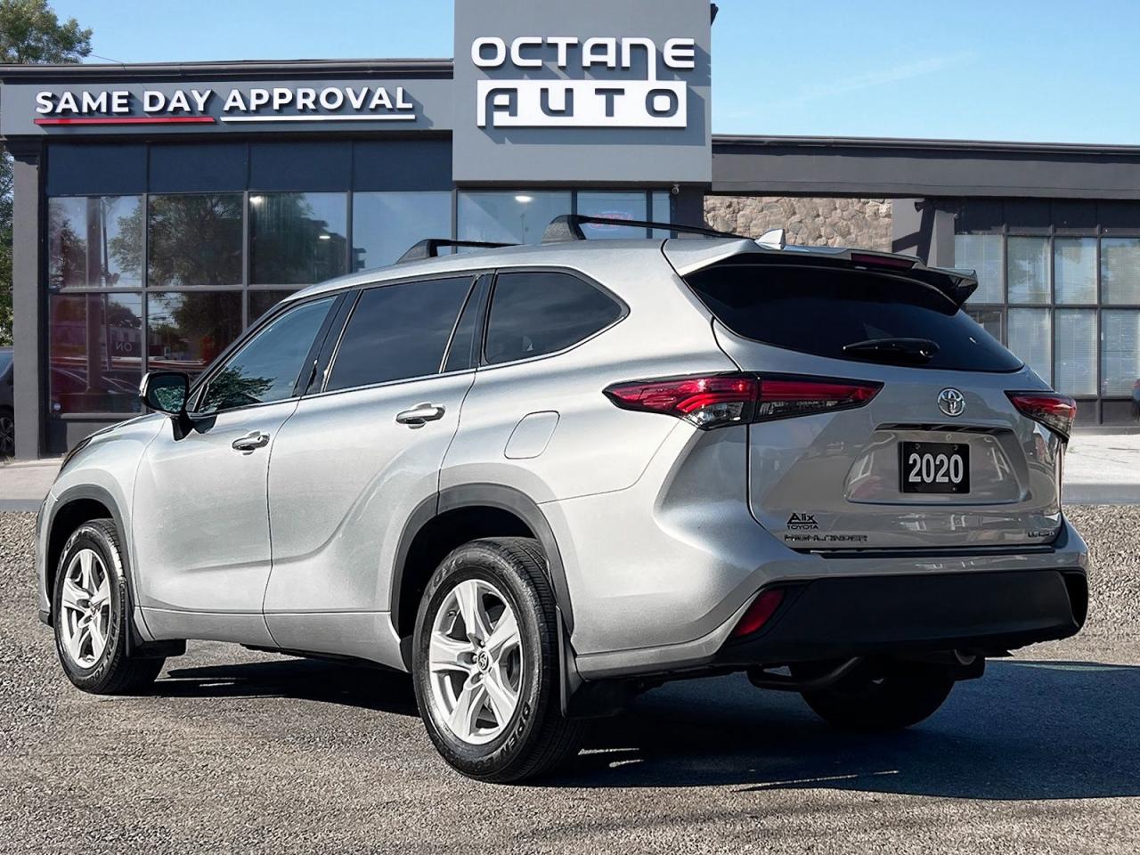 2020 Toyota Highlander LE AWD V6 - Photo #4