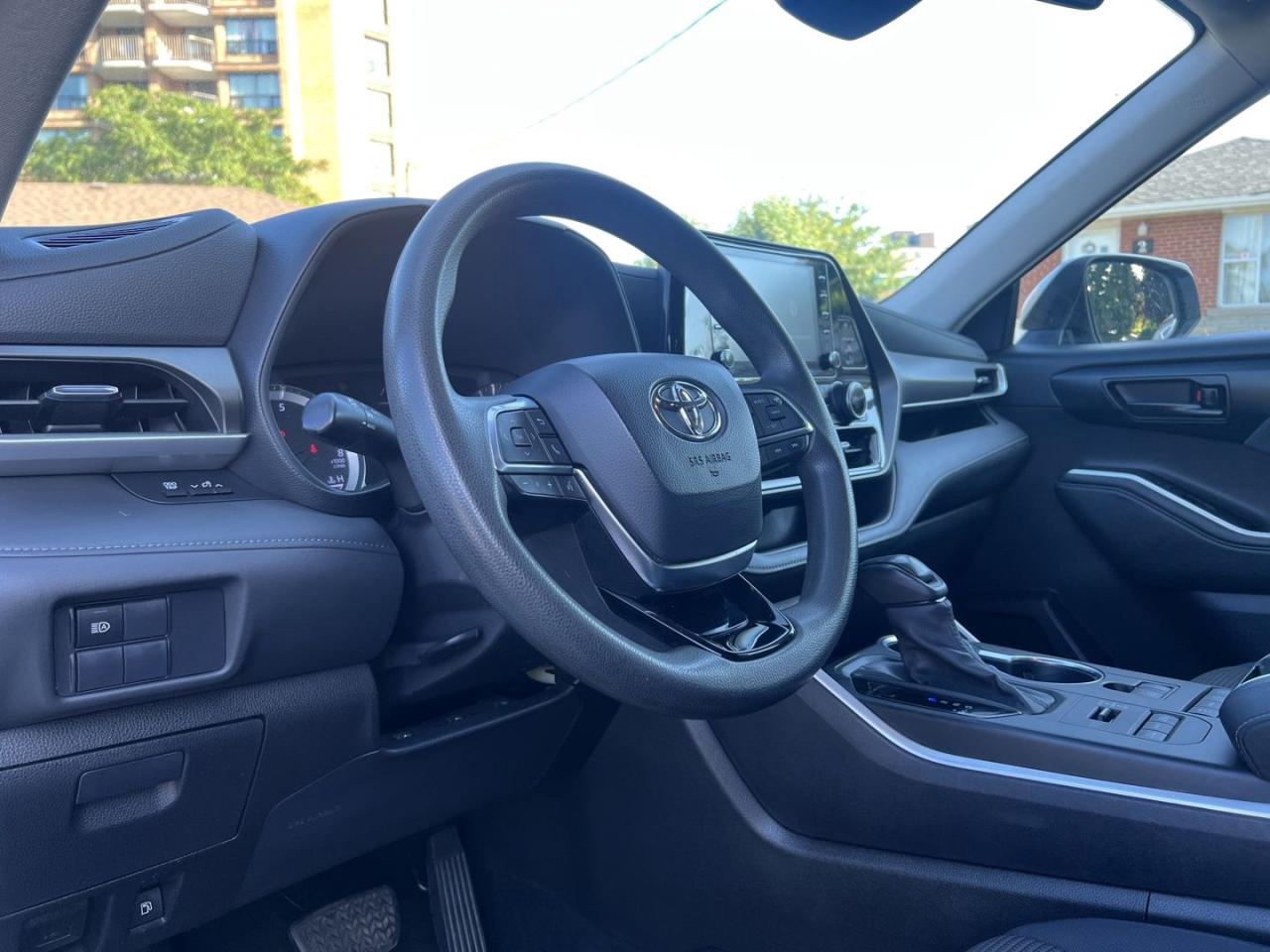2020 Toyota Highlander LE AWD V6 - Photo #16