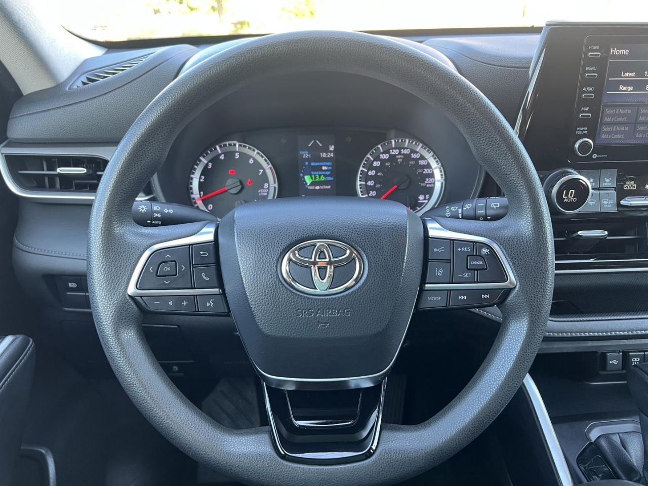 2020 Toyota Highlander LE AWD V6 - Photo #17