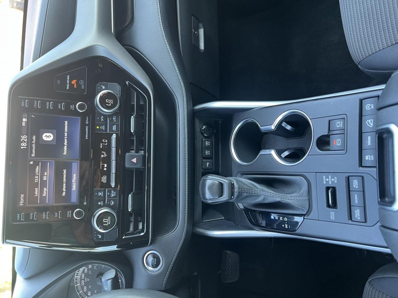 2020 Toyota Highlander LE AWD V6 - Photo #22