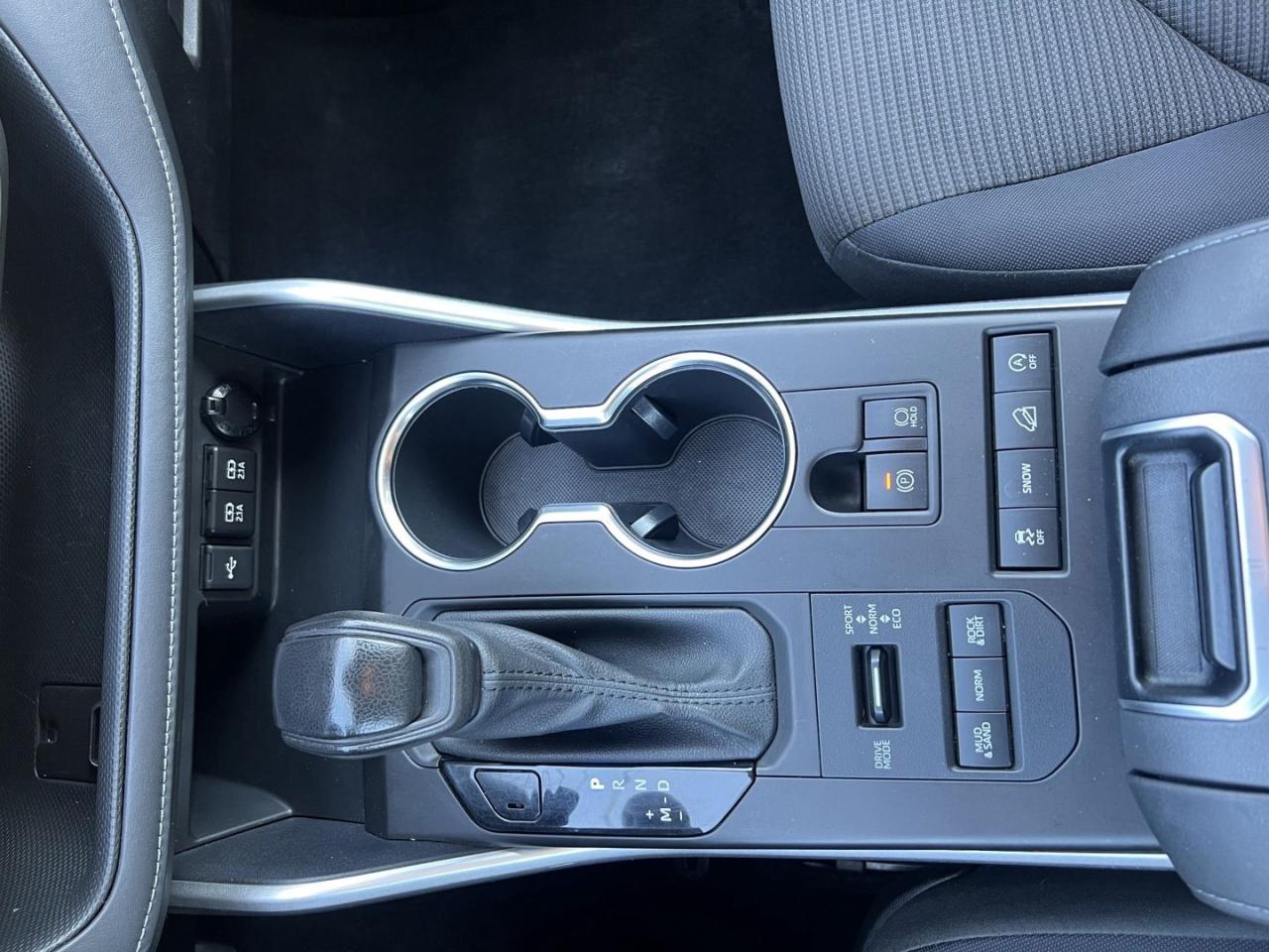 2020 Toyota Highlander LE AWD V6 - Photo #21