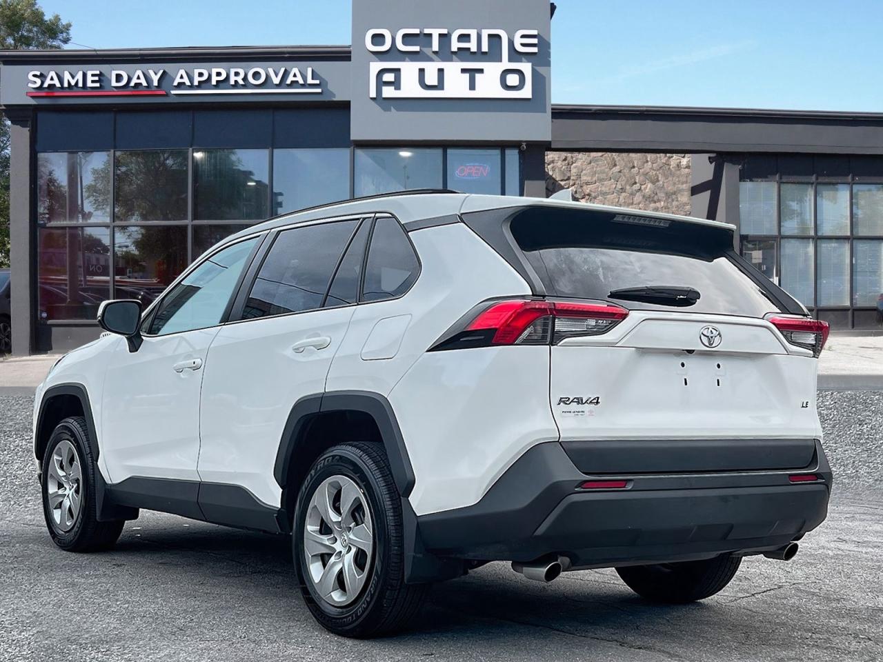 2020 Toyota RAV4 LE - Photo #4