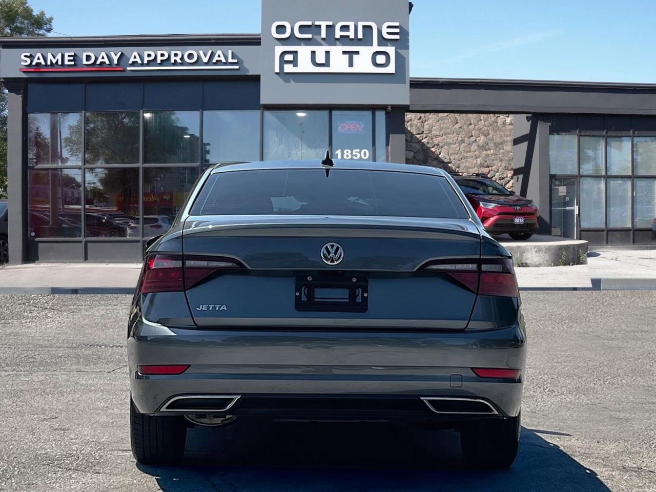 2021 Volkswagen Jetta Execline - Photo #5