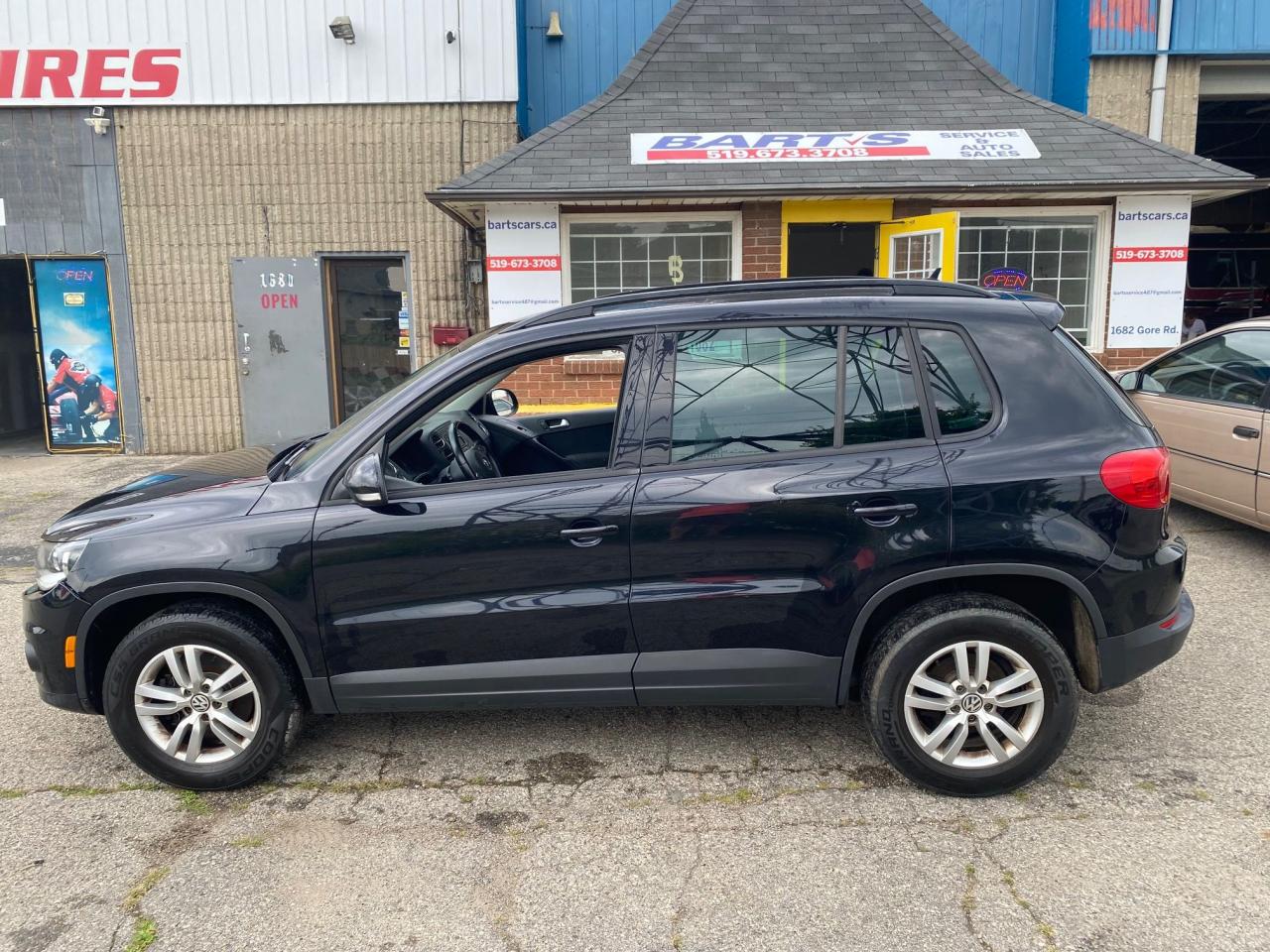 2014 Volkswagen Tiguan 2WD 4dr Man Trendline - Photo #2