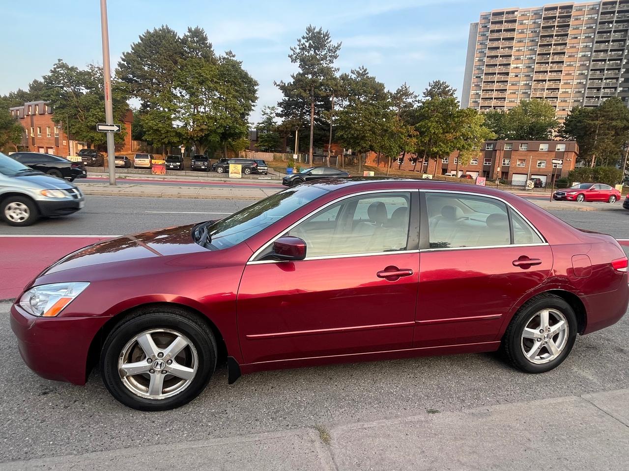 2004 Honda Accord LX-G-SUNROOF-HEATED SEATS-LEATHER-LOW KM! - Photo #2