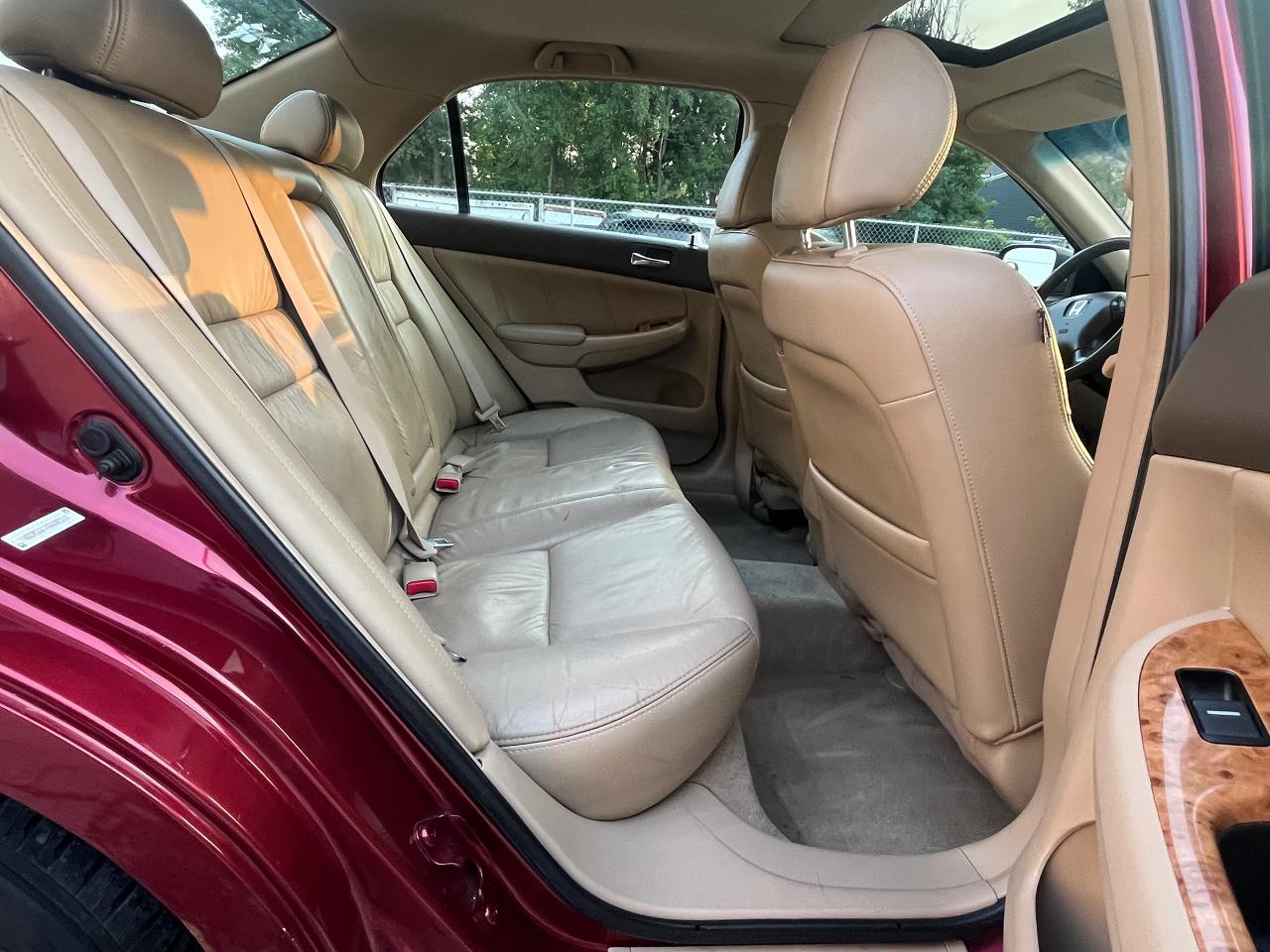 2004 Honda Accord LX-G-SUNROOF-HEATED SEATS-LEATHER-LOW KM! - Photo #12