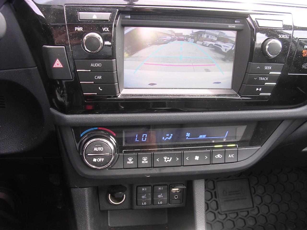 2014 Toyota Corolla 4dr Sdn CVT LE - Photo #11