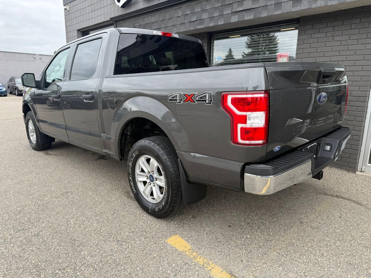 2020 Ford F-150 XLT CREW 4WD - Photo #10