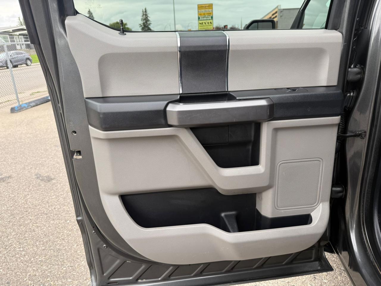 2020 Ford F-150 XLT CREW 4WD - Photo #12