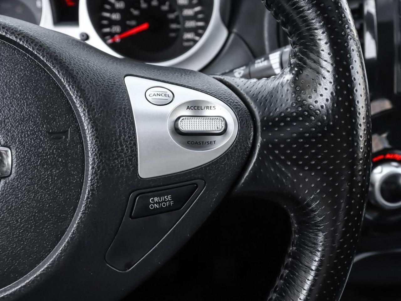 2014 Nissan Juke SL AWD Navigation Leather Rear-Camera Photo