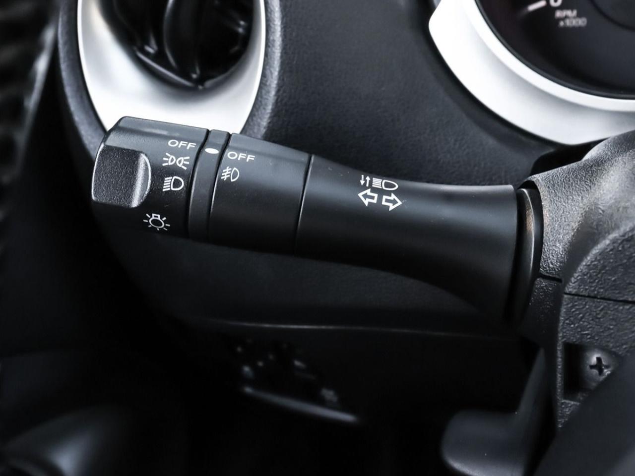 2014 Nissan Juke SL AWD Navigation Leather Rear-Camera Photo