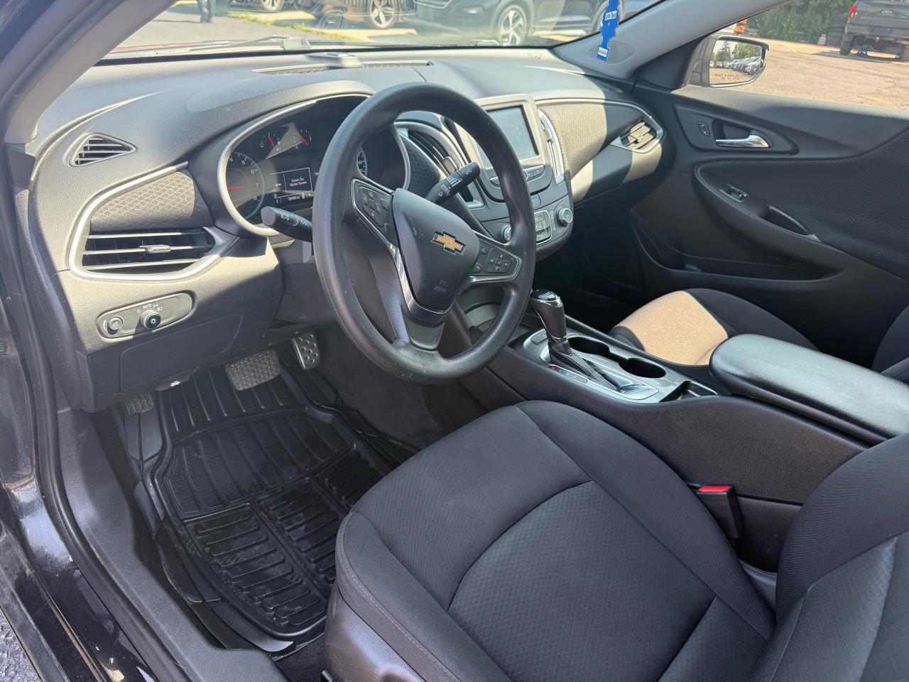 2016 Chevrolet Malibu LS Photo