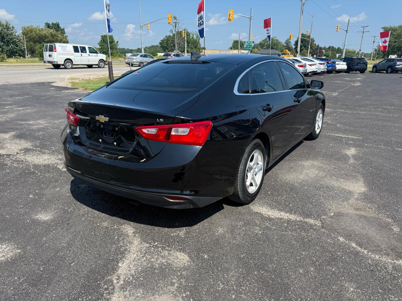 2016 Chevrolet Malibu LS Photo