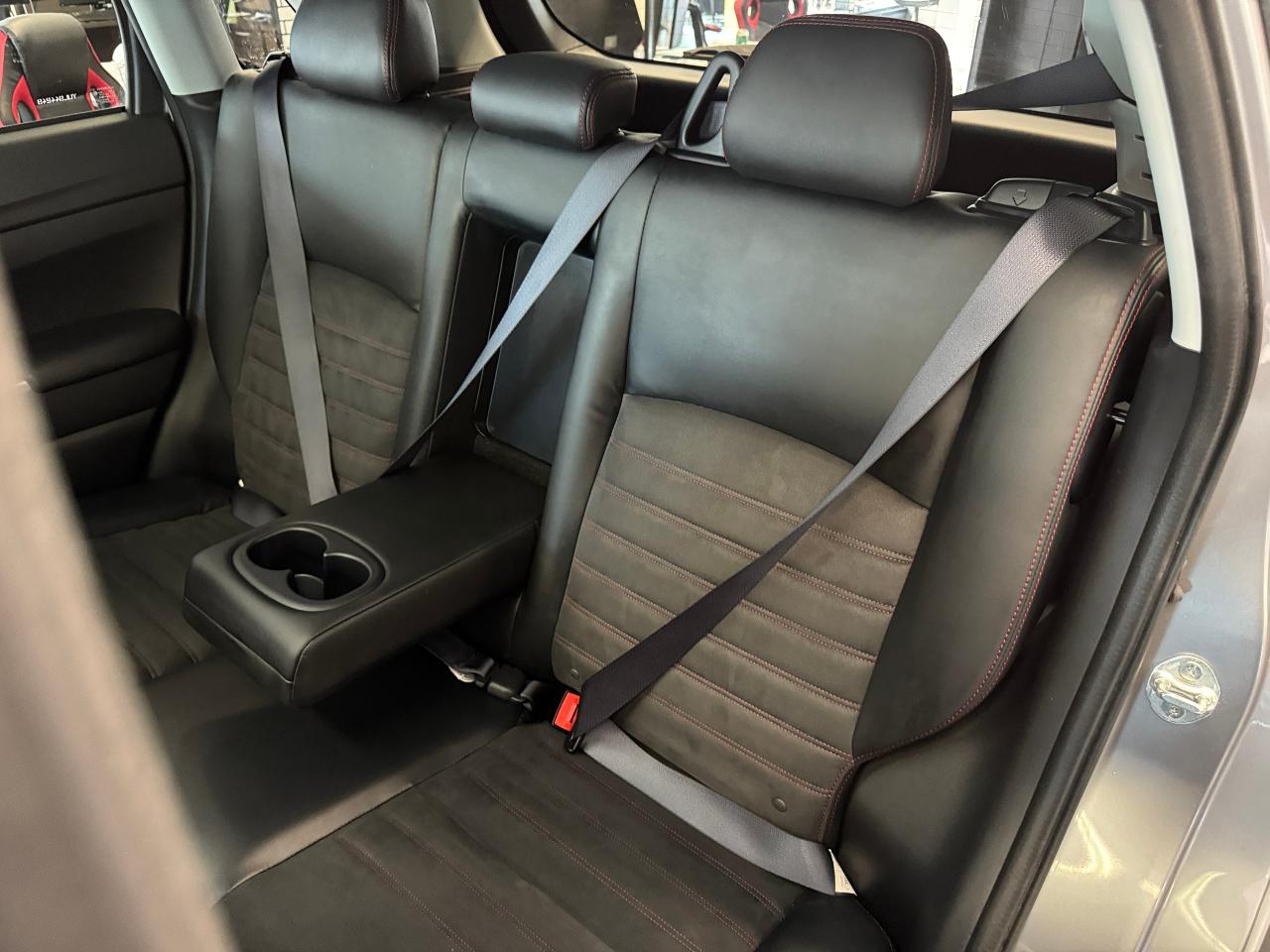 2019 Mitsubishi RVR SE AWD+New Tires+Brakes+BSM+ROOF+CLEAN CARFAX Photo29