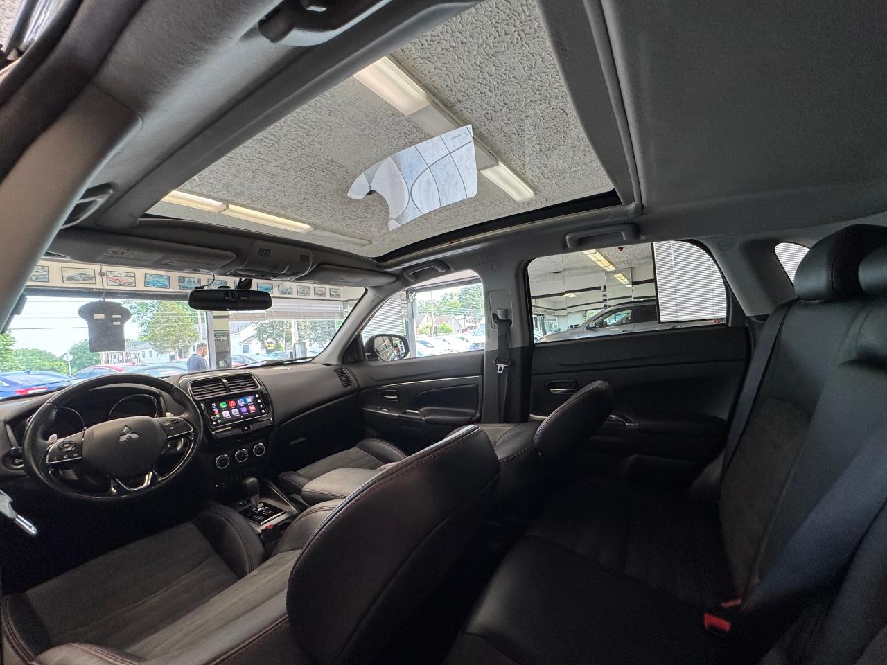2019 Mitsubishi RVR SE AWD+New Tires+Brakes+BSM+ROOF+CLEAN CARFAX - Photo #3