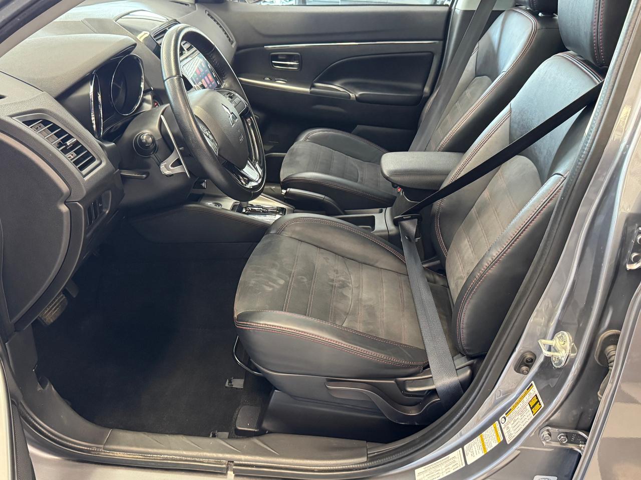 2019 Mitsubishi RVR SE AWD+New Tires+Brakes+BSM+ROOF+CLEAN CARFAX Photo23