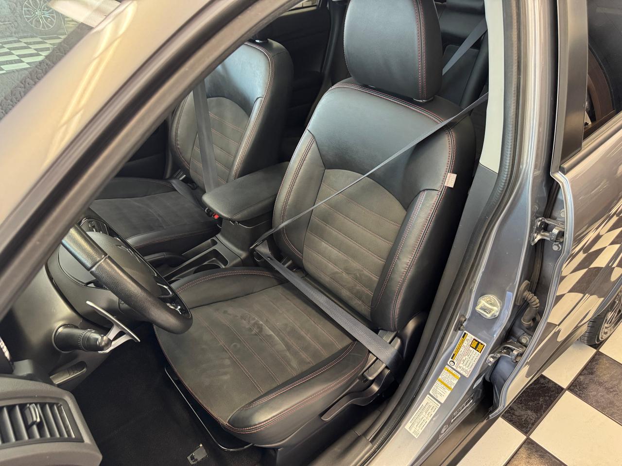 2019 Mitsubishi RVR SE AWD+New Tires+Brakes+BSM+ROOF+CLEAN CARFAX Photo24