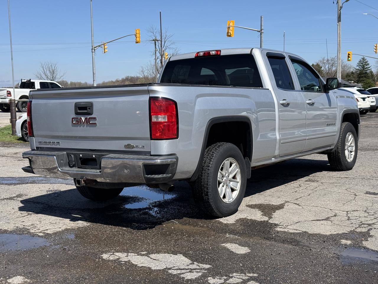 2014 GMC Sierra 1500 SLE 5.3L 4X4 Photo2