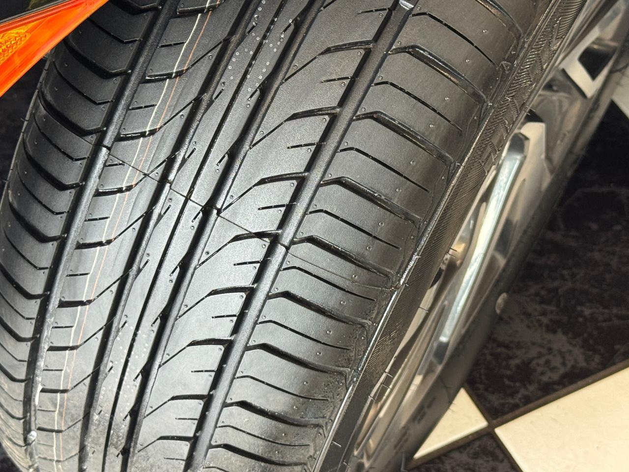 2018 Honda Civic SE+New Tires+Adaptive Cruise+LaneKeep+CLEAN CARFAX - Photo #6
