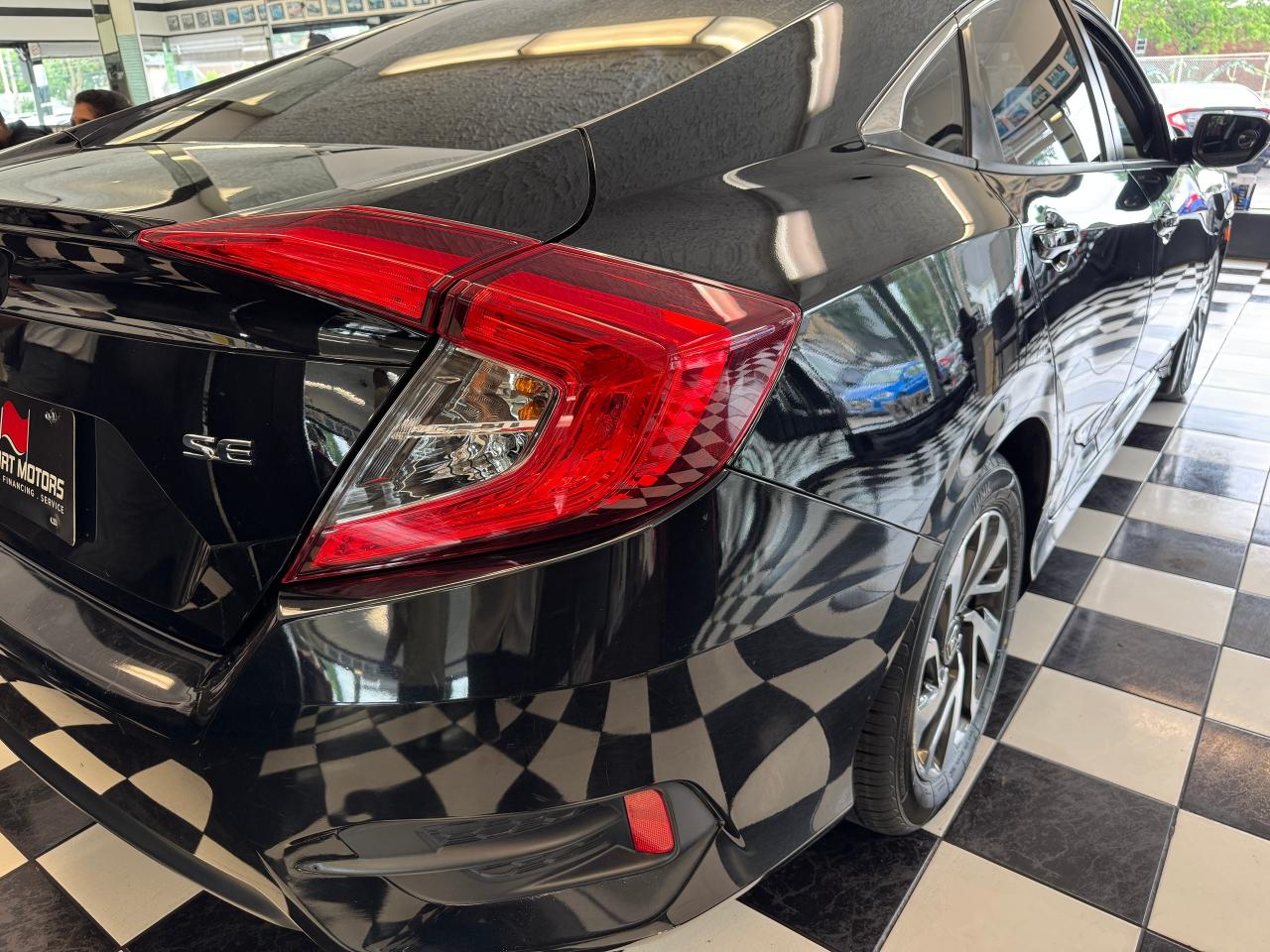 2018 Honda Civic SE+New Tires+Adaptive Cruise+LaneKeep+CLEAN CARFAX Photo40