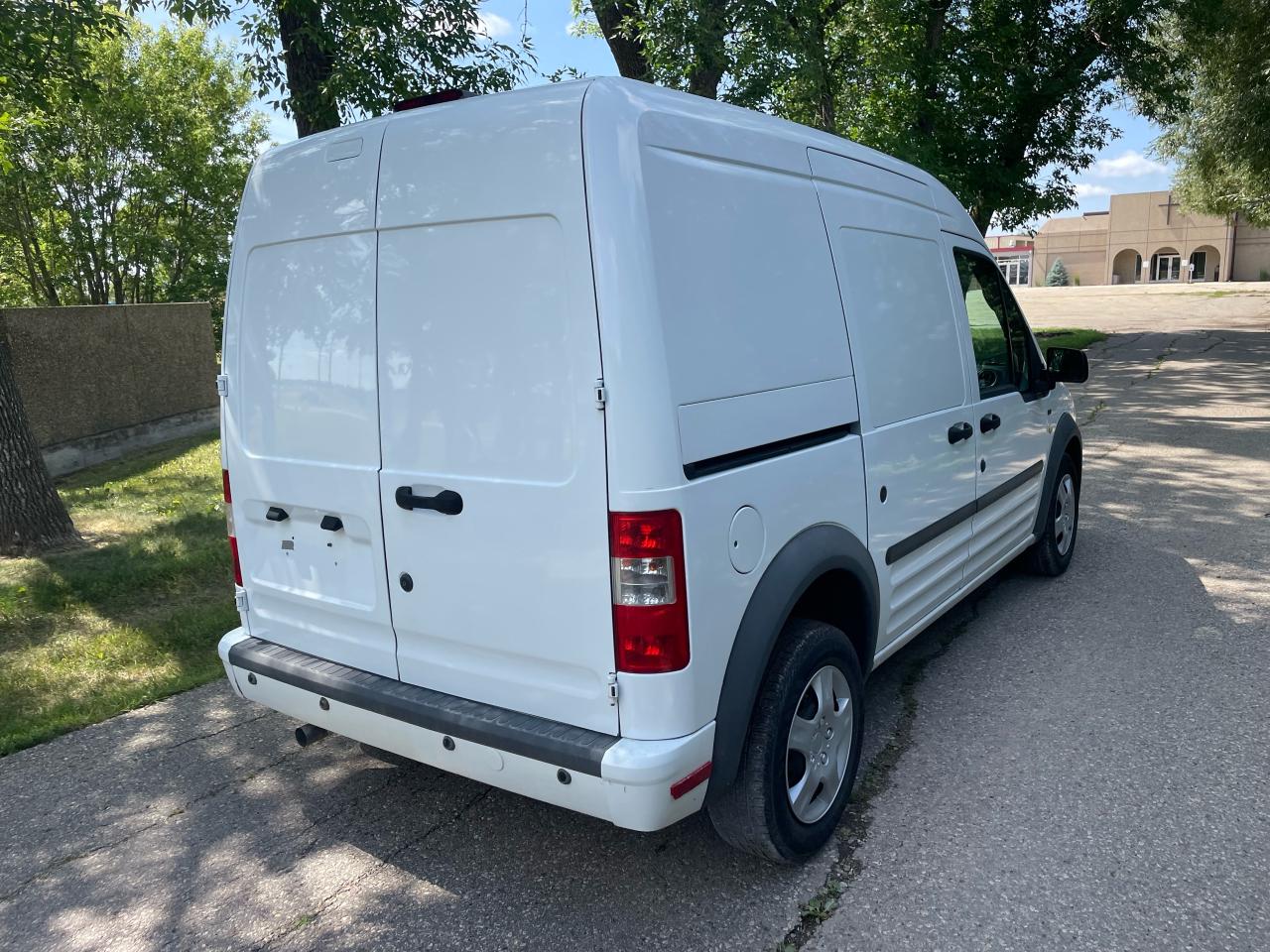 2010 Ford Transit Connect 114.6" w/o rear door glass - Photo #5
