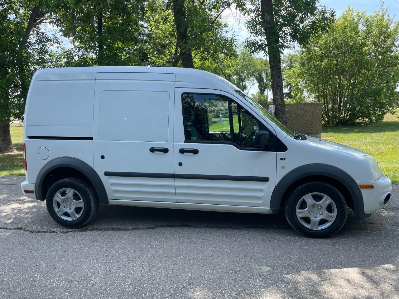 2010 Ford Transit Connect 114.6" w/o rear door glass - Photo #4
