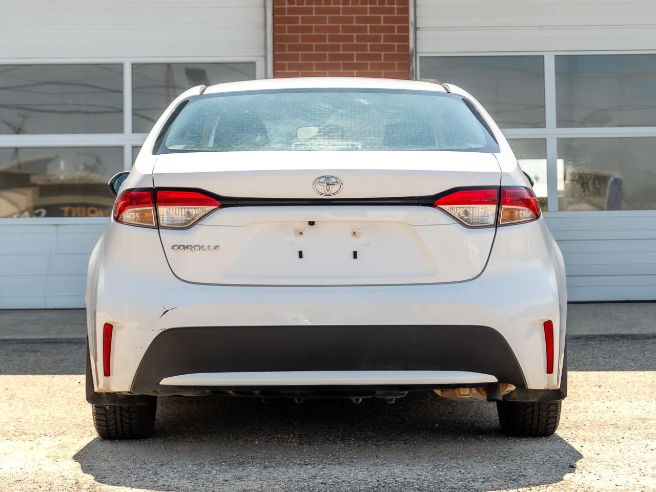 2021 Toyota Corolla LE - Photo #3