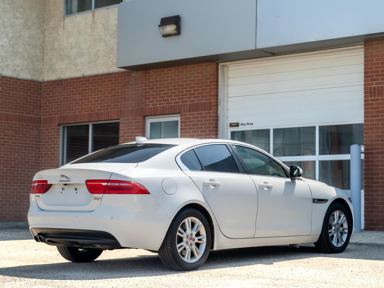2018 Jaguar XE Premium - Photo #3
