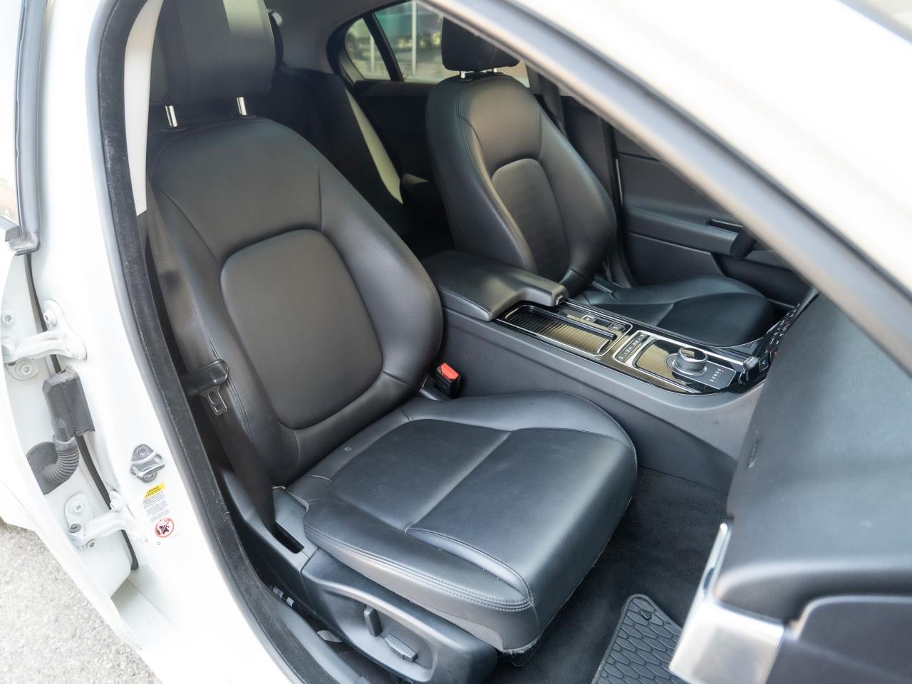 2018 Jaguar XE Premium - Photo #7