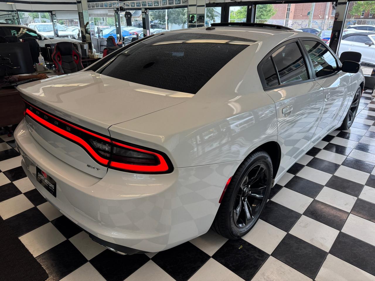 2016 Dodge Charger SXT+New Tires+Roof+GPS+Heated Seats+Tinted Photo7
