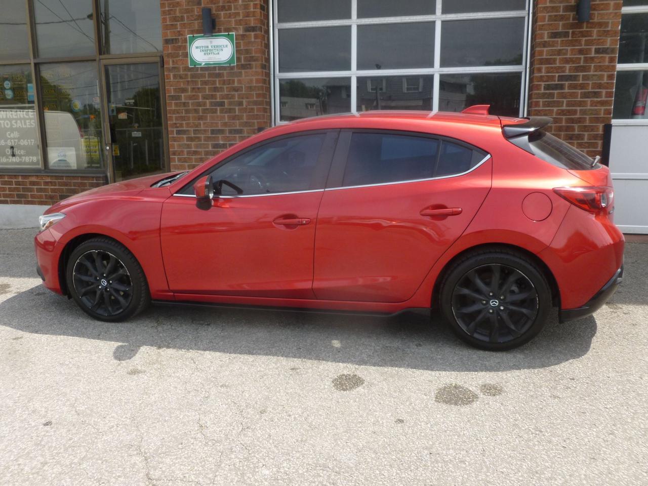 2014 Mazda MAZDA3 GT-SKY - Photo #3