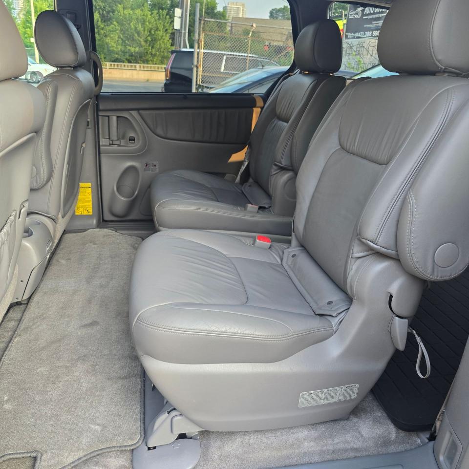 2008 Toyota Sienna LE - Photo #10