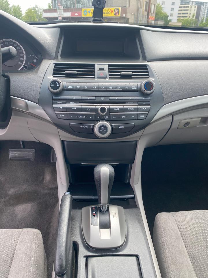 2009 Honda Accord No Accidents/Automatic/4 Cylinder/Sunroof - Photo #14