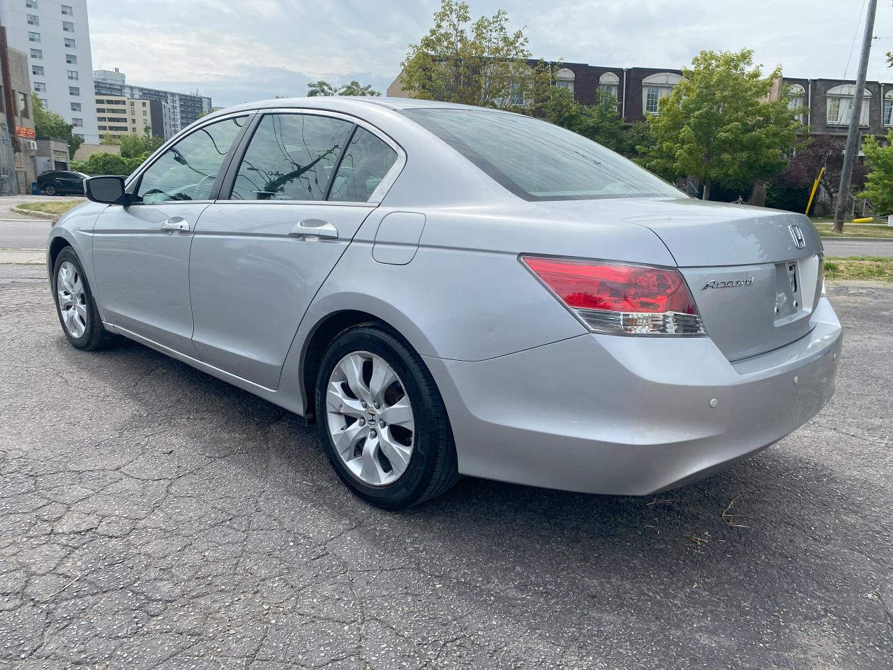 2009 Honda Accord No Accidents/Automatic/4 Cylinder/Sunroof - Photo #8