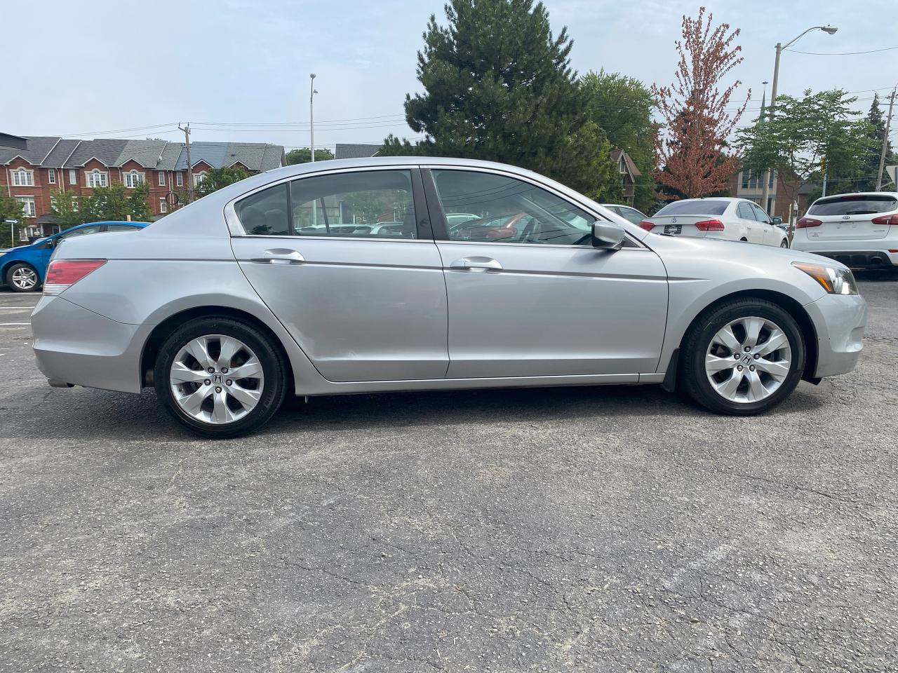 2009 Honda Accord No Accidents/Automatic/4 Cylinder/Sunroof - Photo #5