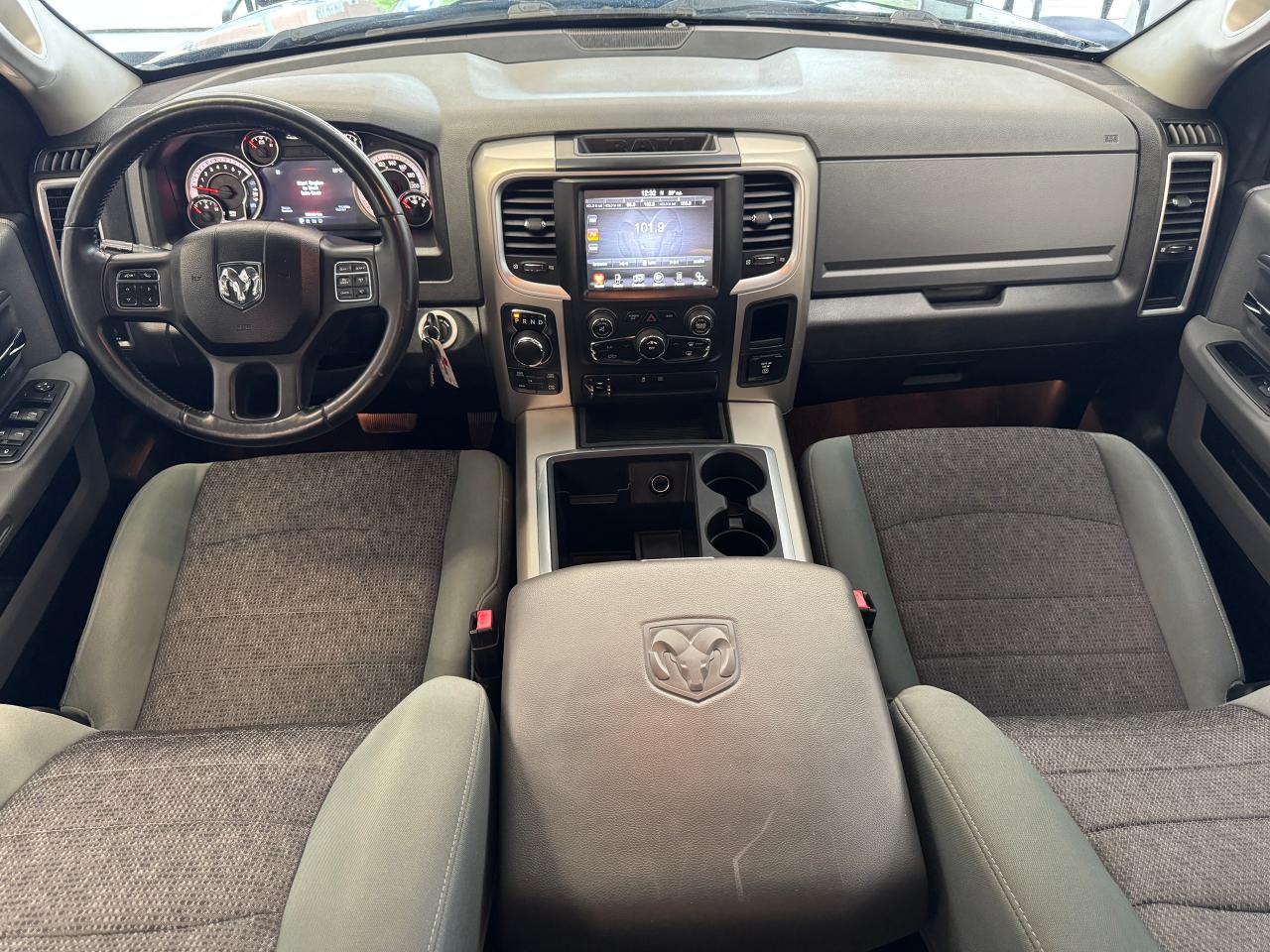 2014 RAM 1500 4x4 5.7L V8 Quad Big Horn+Camera+CLEAN CARFAX - Photo #2