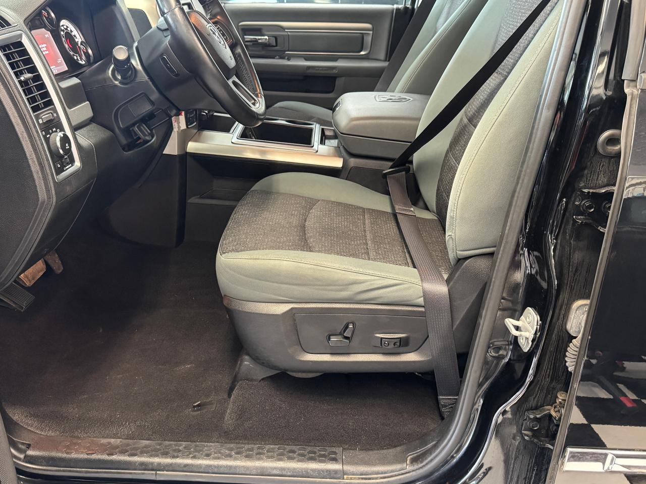 2014 RAM 1500 4x4 5.7L V8 Quad Big Horn+Camera+CLEAN CARFAX - Photo #19