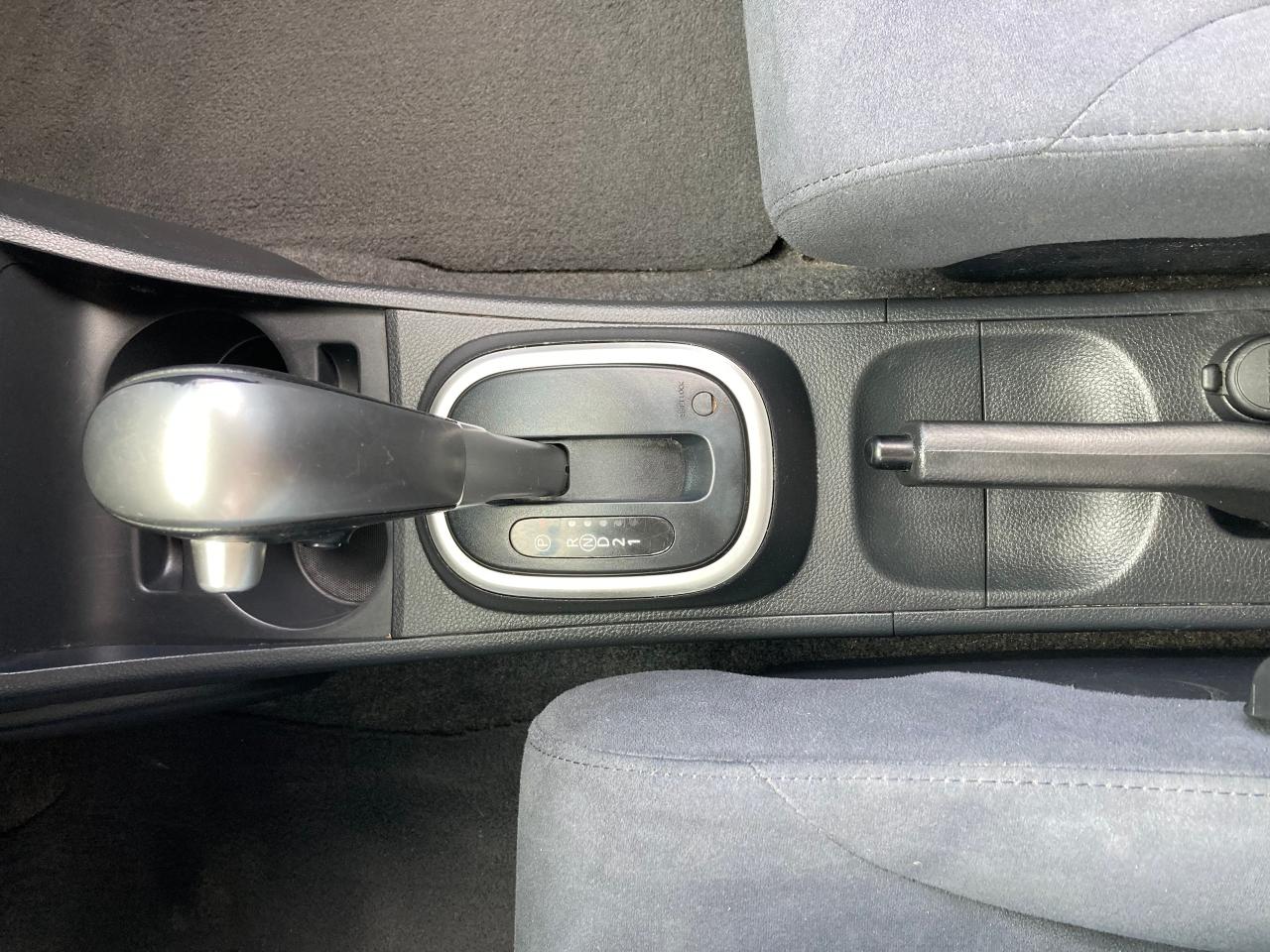 2009 Nissan Versa 1.8 S - Photo #16