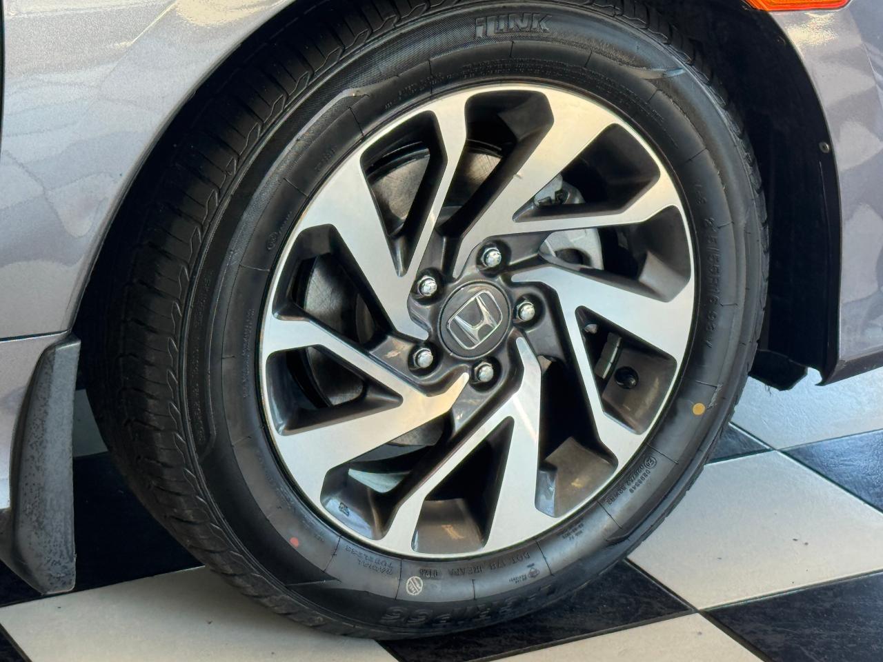 2018 Honda Civic SE+Adaptive Cruise+New Tires+Brakes+CLEAN CARFAX Photo51