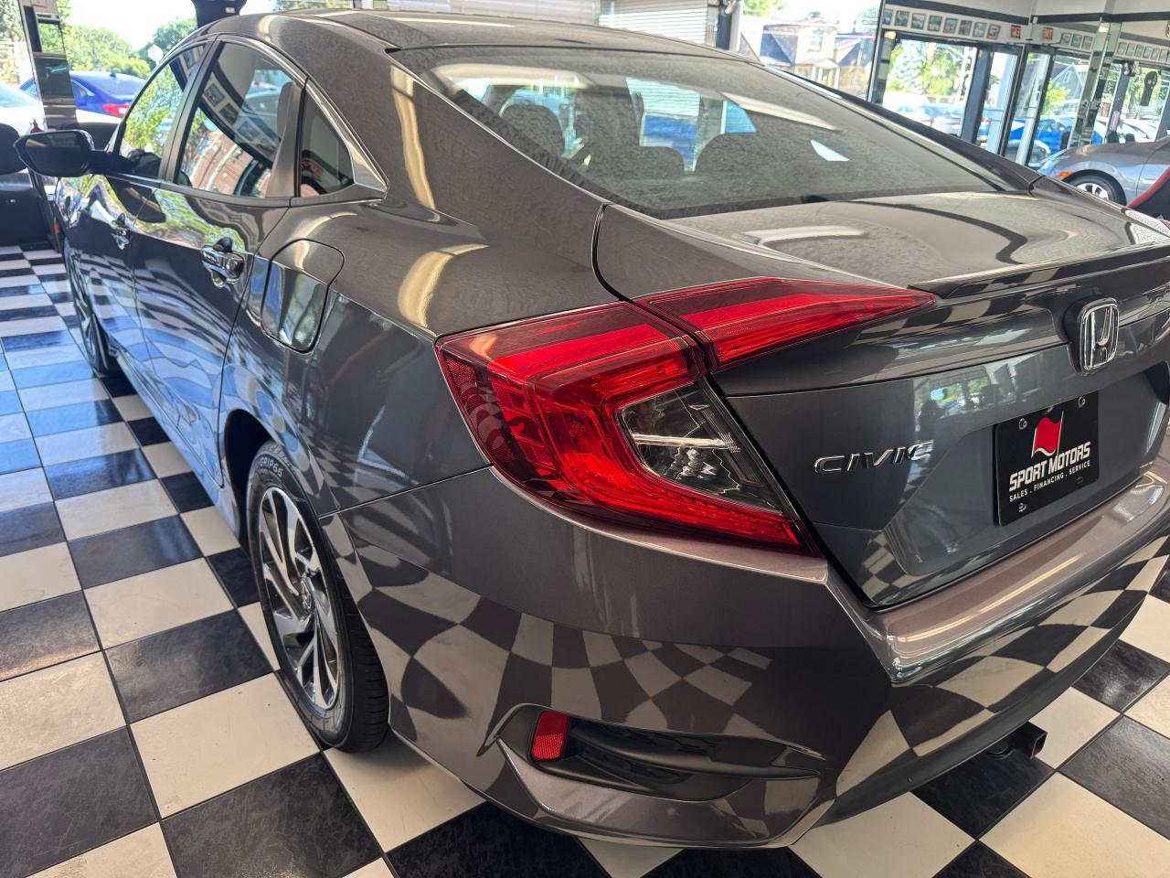 2018 Honda Civic SE+Adaptive Cruise+New Tires+Brakes+CLEAN CARFAX Photo38