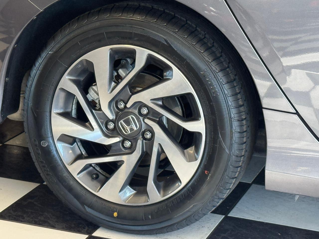 2018 Honda Civic SE+Adaptive Cruise+New Tires+Brakes+CLEAN CARFAX Photo50