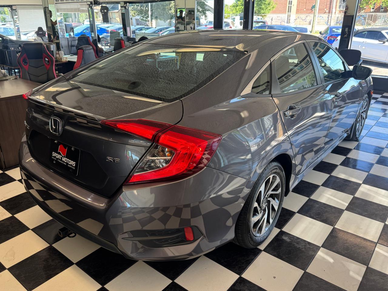 2018 Honda Civic SE+Adaptive Cruise+New Tires+Brakes+CLEAN CARFAX Photo7